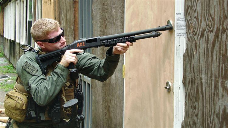 US Marine with Mossberg M500A2