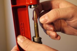 Seating bullet reloading